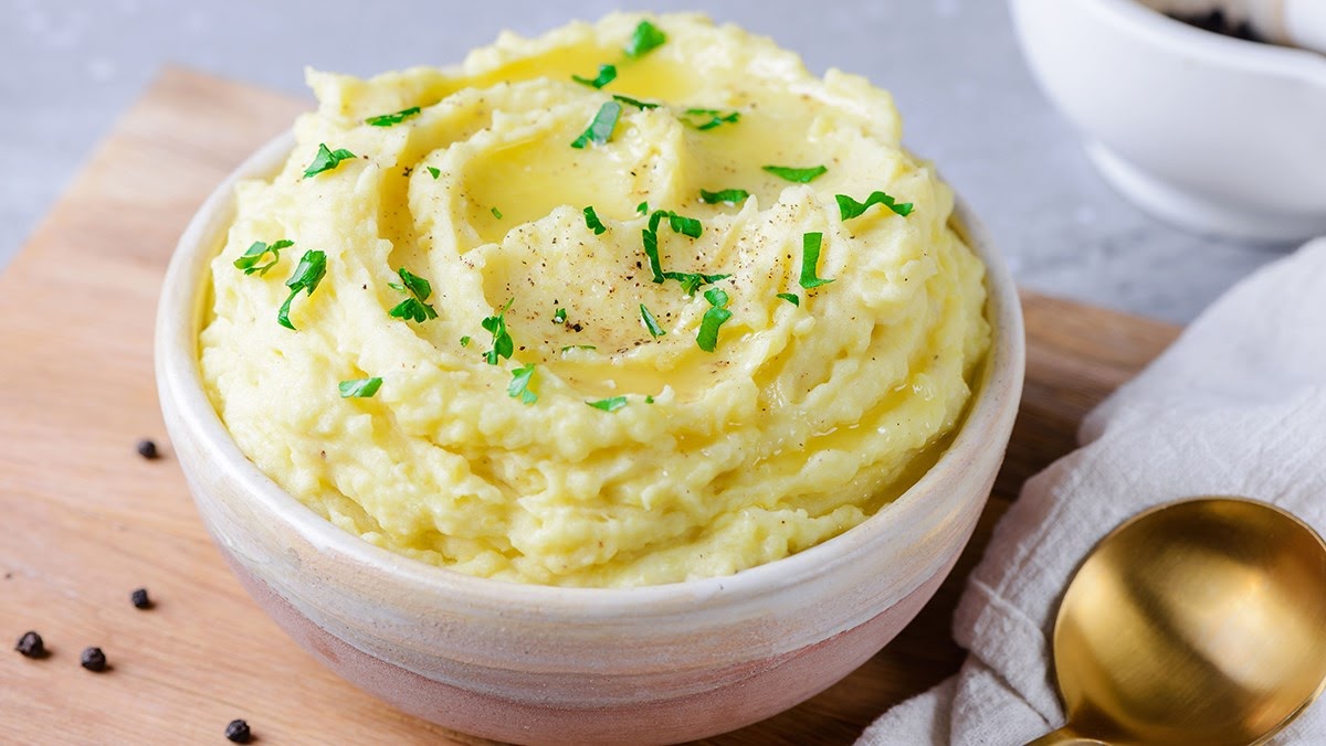 easy-microwave-mashed-potatoes-3059678hero-01-520a91abceb44719ae5a24a179af8645-1200x676