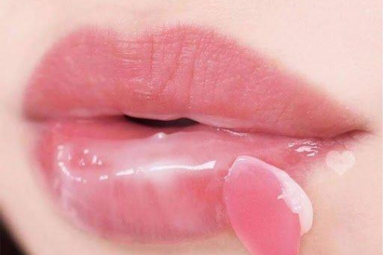 Review top 5 mặt nạ môi chăm sóc tốt cho đôi môi căng mịn, đều màu