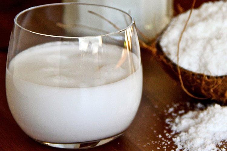 Nước cốt dừa - Nguyên liệu không thể thiếu trong nấu ăn