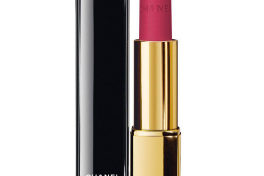 Review top 5 son Chanel bền màu, mang lại sắc thái tươi tắn cho đôi môi
